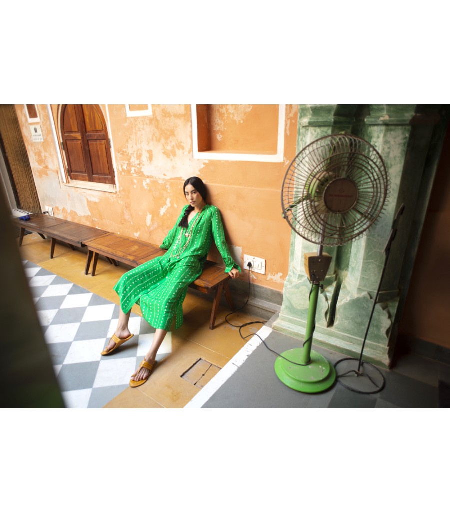 Winter Archives V.De.Vinster | Bandhani Green Silk Long Dress