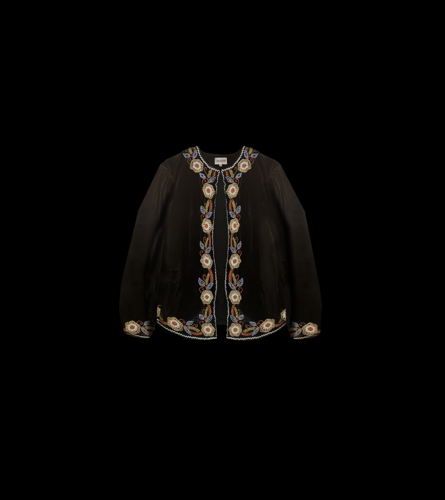 New Fall Winter Collection V.De.Vinster | Sofia Embroideries Black Velvet Short Jacket