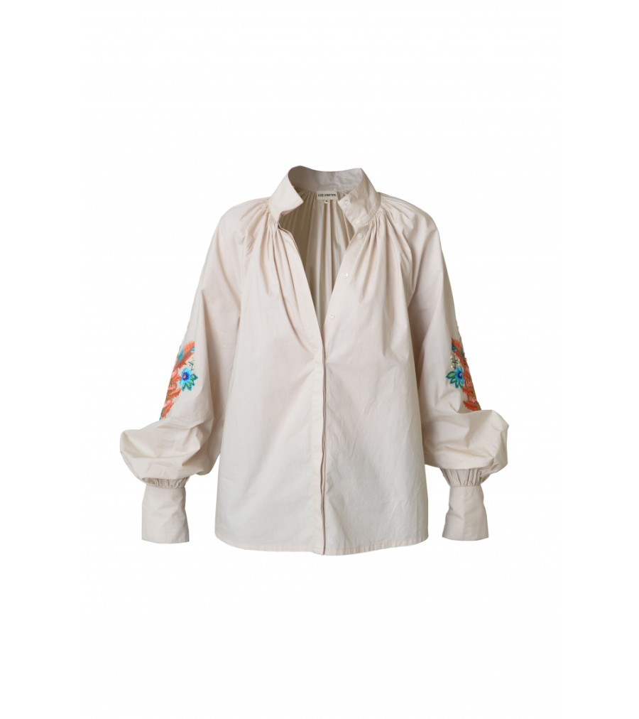 New Fall Winter Collection V.De.Vinster | Lily Beige Blouse With Embroideries Sleeves